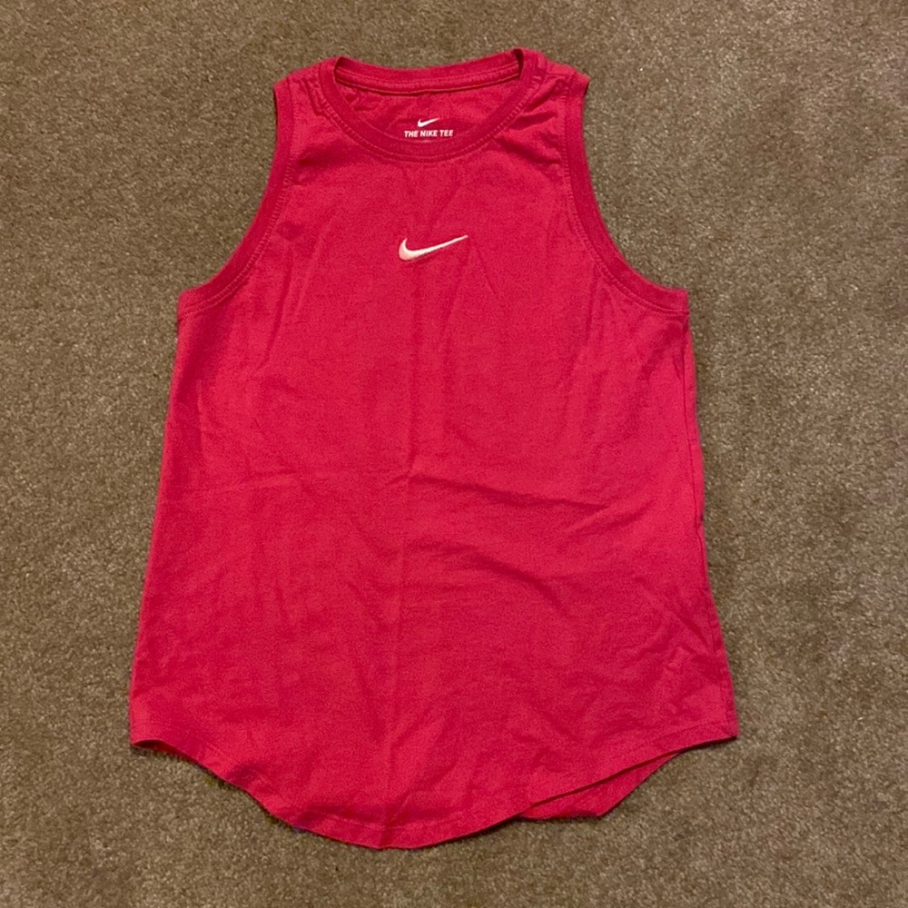 Pink Nike T-shirt, short sleeved